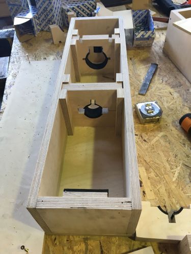 Wehrtechnikkiste mit Einbauten