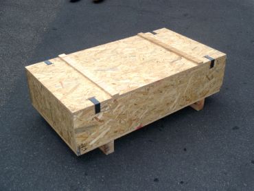 Kiste mit Spannklammernverschluss